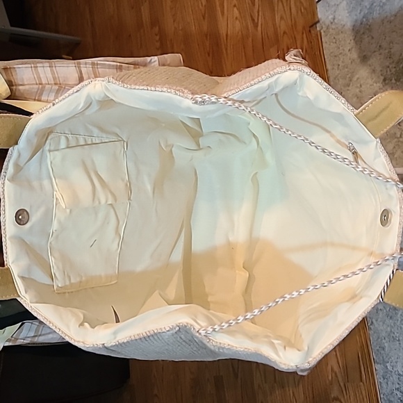 Twig & Arrow Woven Tote - Picture 7 of 16